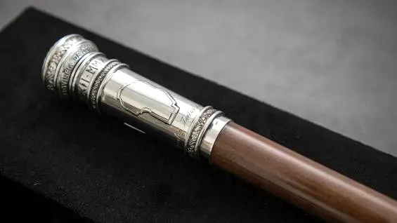 baston de mando cordoba 2019 schiaretti gabrielli plata nogal simbolismo provincial argentina