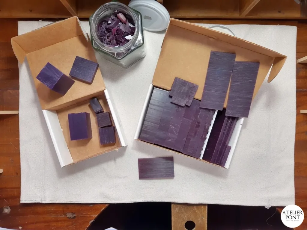 Cajas de cera dura tipo Ferris en bloques y láminas para joyería artesanal.